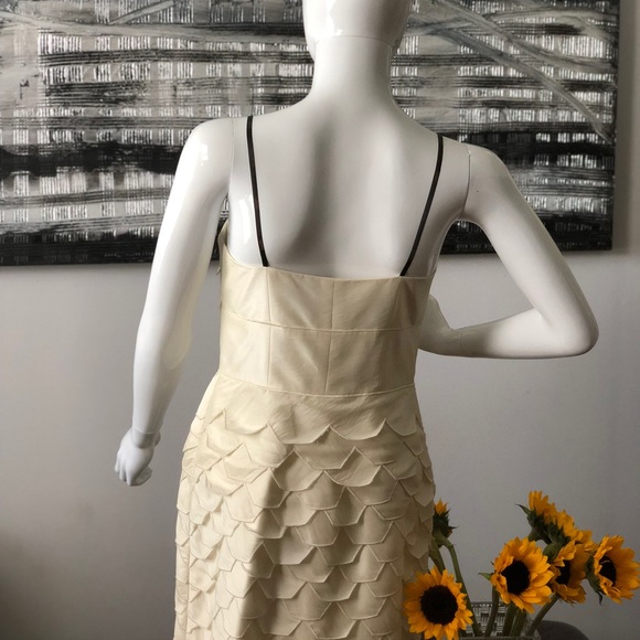 Laundry by Shelli Segal cream dress size 6 - Picture 3 of 3